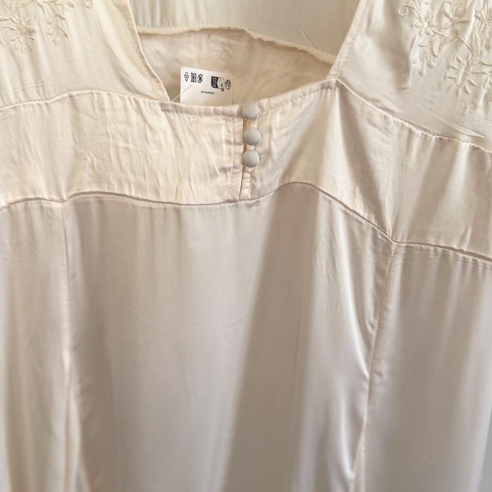Zara Home Cream Satin Embroidered Flutter Sleeve Open Back Nightgown SZ L NWT - Picture 8 of 11